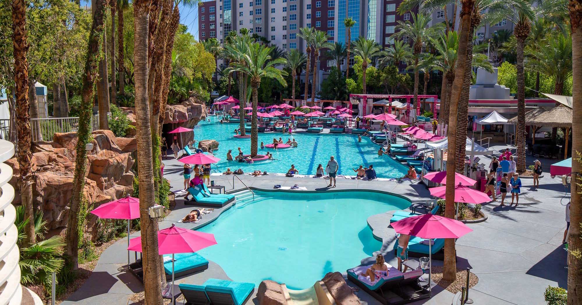 Pictures of the Pool at the Flamingo Las Vegas Hotel