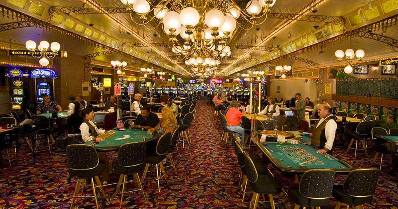 Four Queens casino Las Vegas gambling