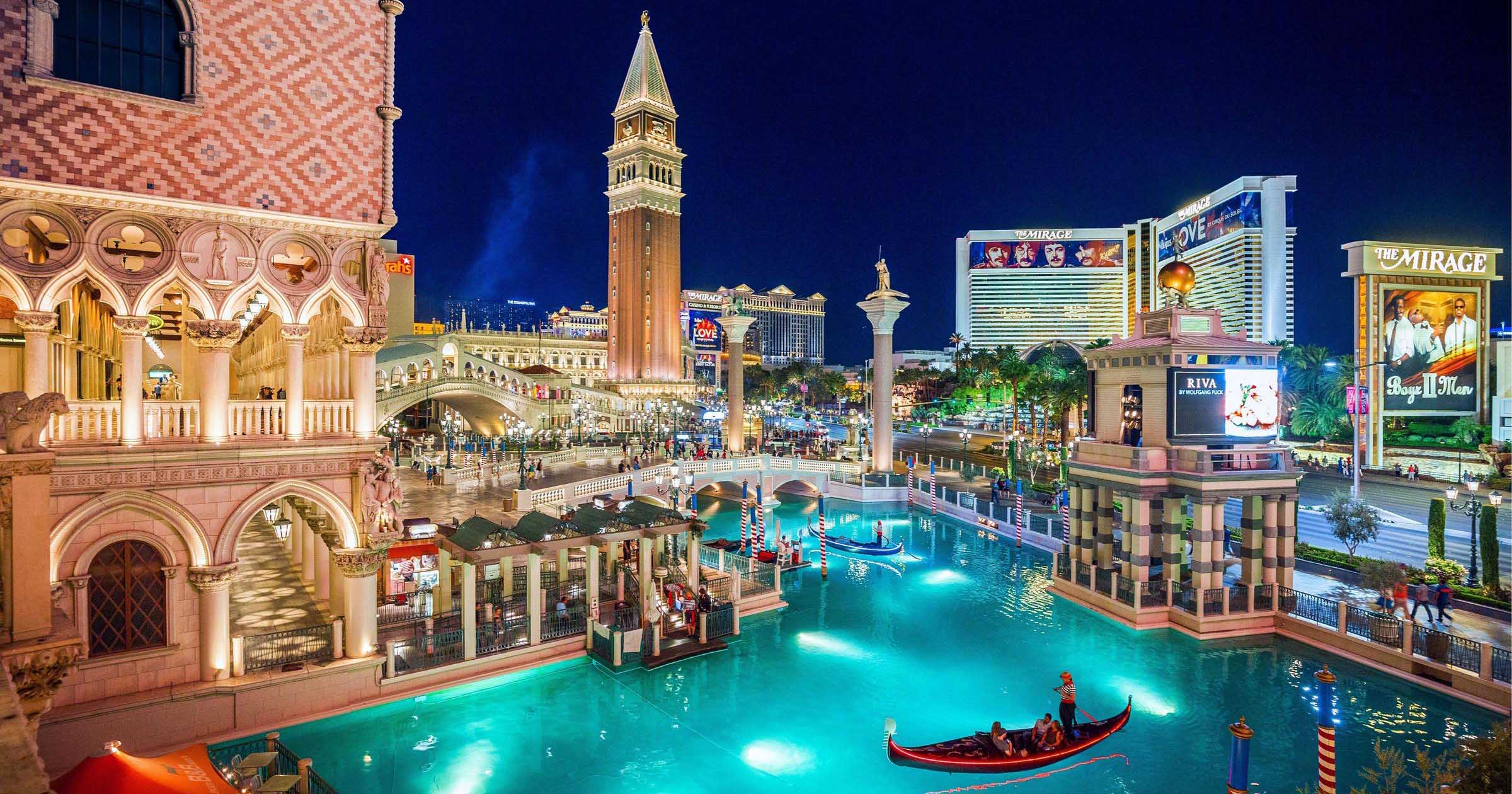 Venetian Las Vegas hotels - Together with Palazzo, arguably the most imposing casino on the Strip