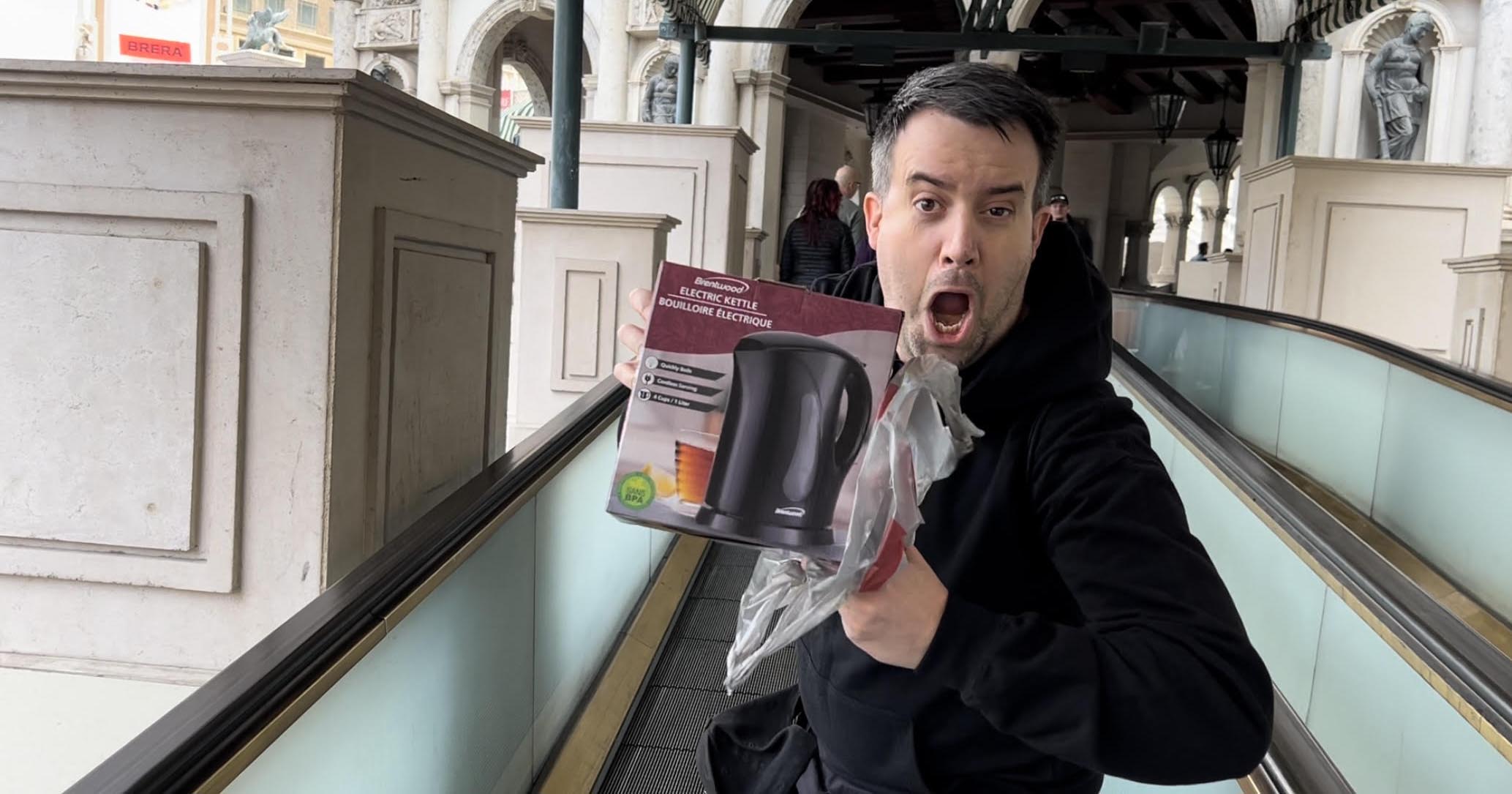 Las Vegas vlogger Kevin Alderton with kettle